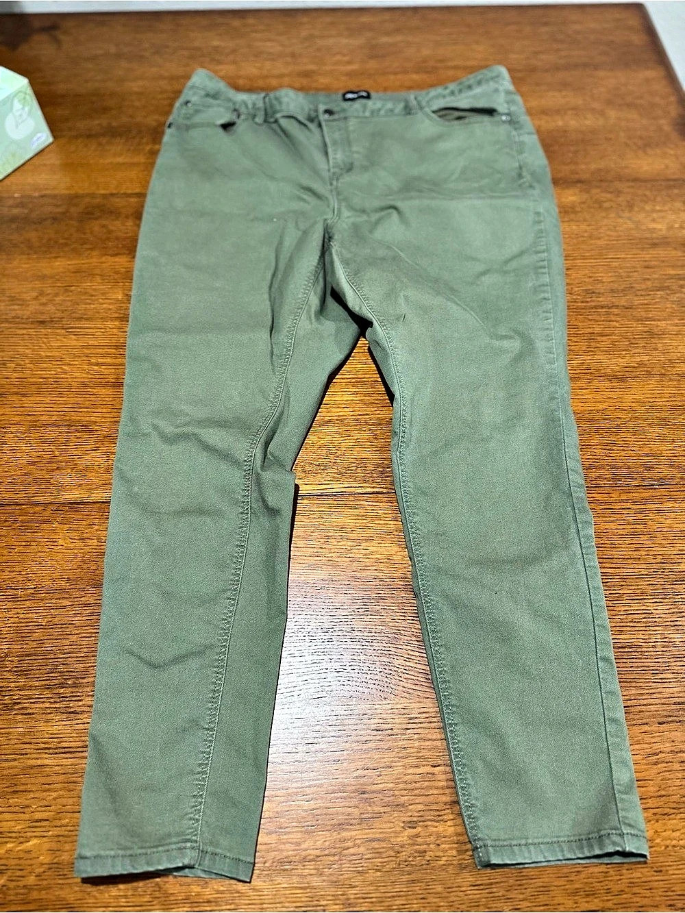 Joe Boxer Men's Olive Chino Pants Medium